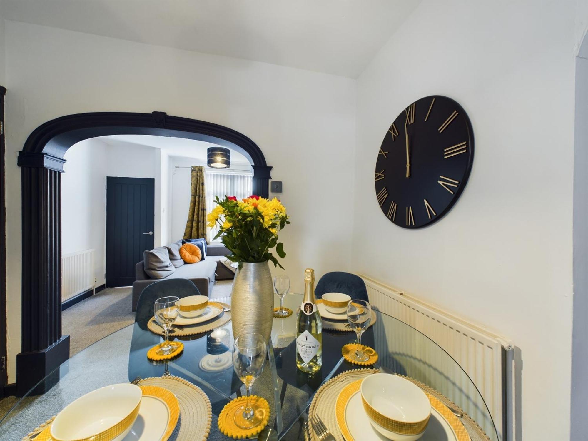 Charming Apartments - Cosy Retreat - Short Drive To City Centre - Free Parking Liverpool Luaran gambar