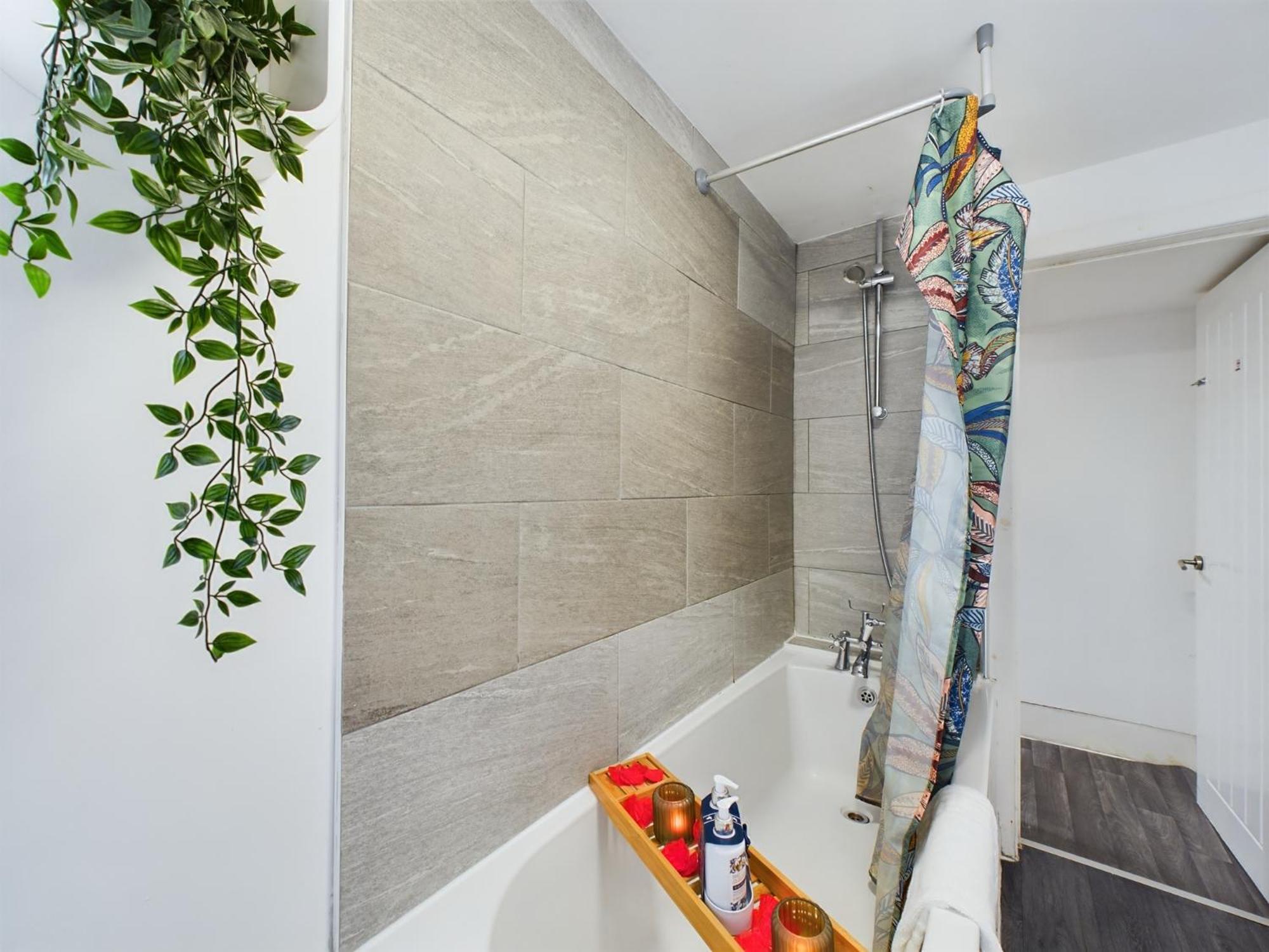 Charming Apartments - Cosy Retreat - Short Drive To City Centre - Free Parking Liverpool Luaran gambar